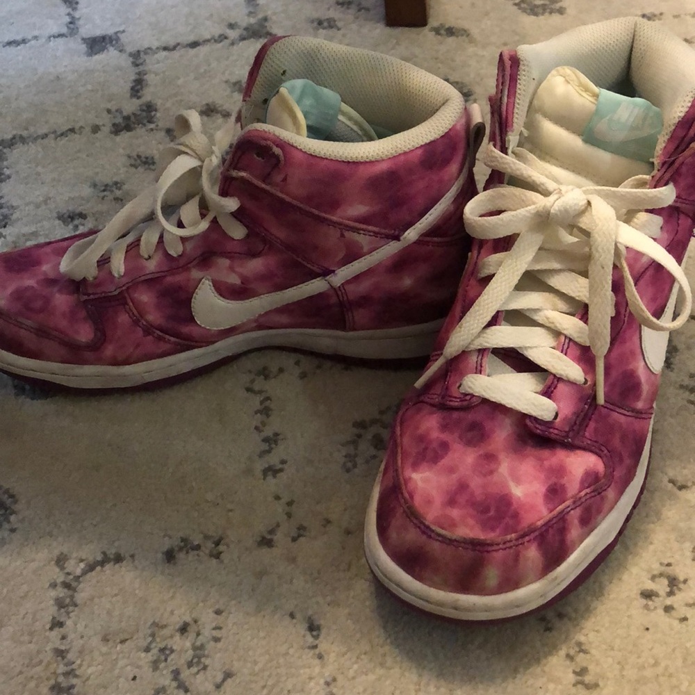 Nike Dunk High Top Sneakers
